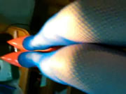 亞洲淫女性感的藍色漁網襪子赤腳和騷穴